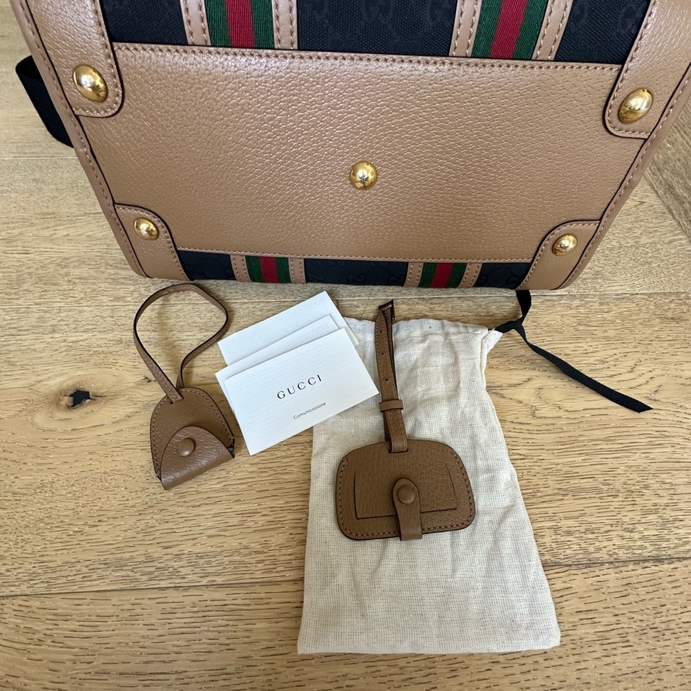 Gucci GG Logo Plaque Top Handle Bag.  Like new.  Authentic from Gucci - Picture 8 of 13